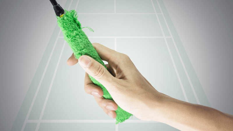 In this, we keep our thumb on the widest part of the handle.